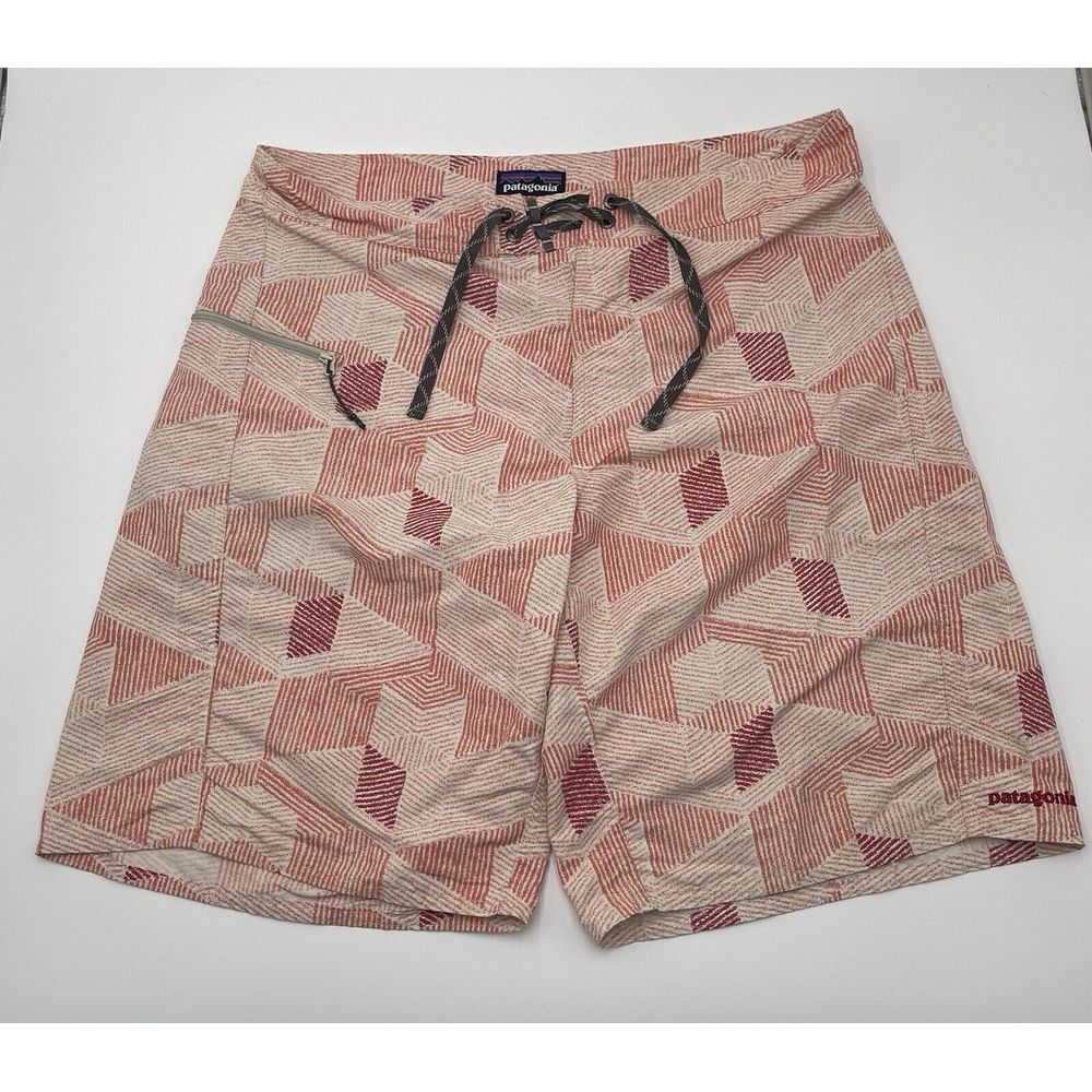 Patagonia Board Shorts Men's Size 33 Red Geometric Pattern Swim Surf Trunks - Picture 1 of 7